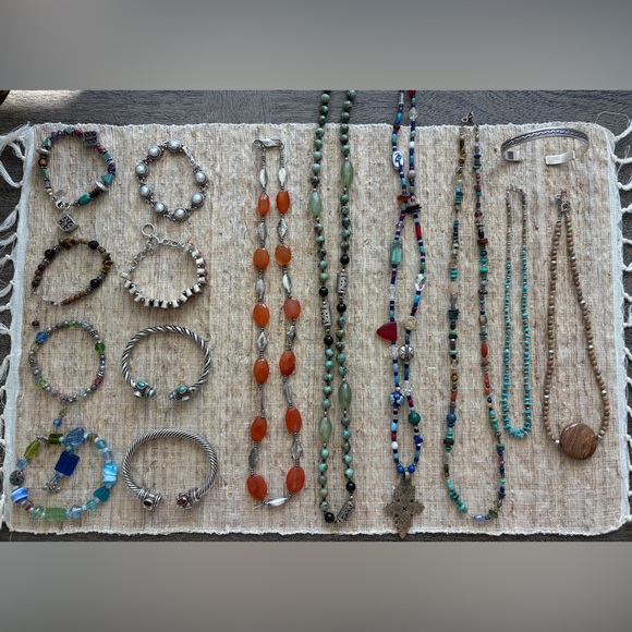 Elegant Sterling Silver Cuff Bracelet - Picture 6 of 6